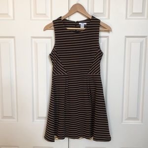 🚨 Striped midi dress 🚨